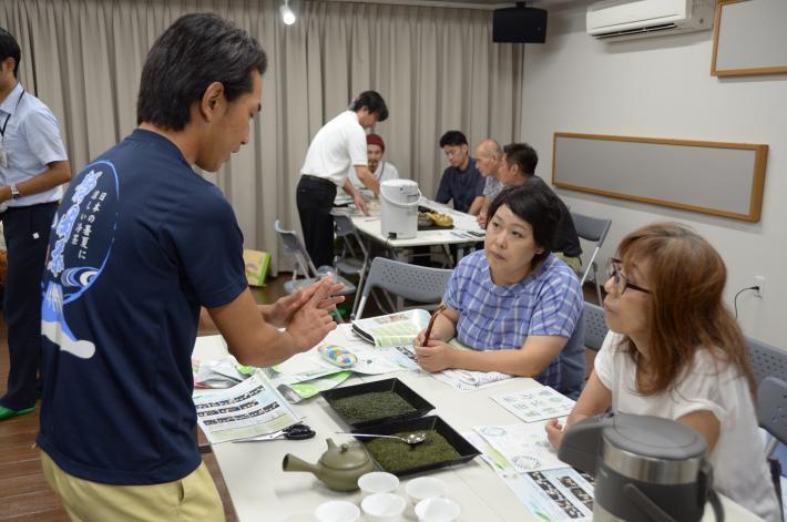 緑茶のブランド商品開発ワークショップをしています