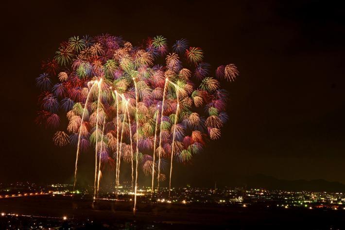 夜空に咲く花火