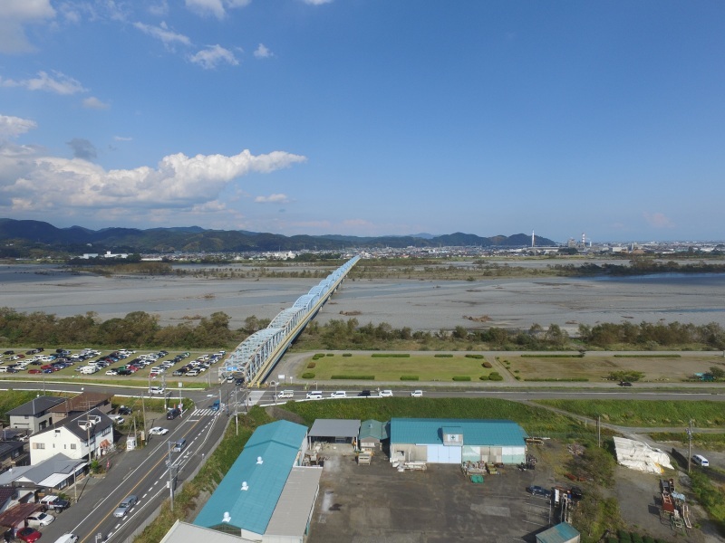 大井川橋上空の空撮