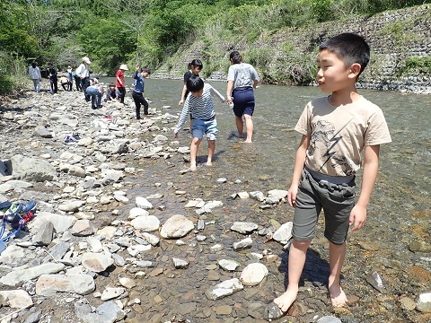 川遊び