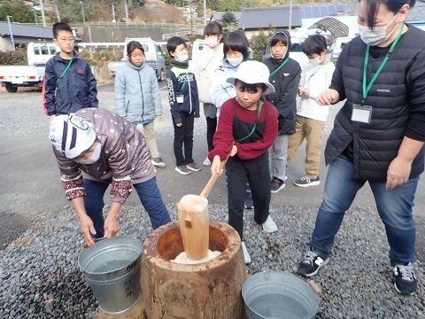 餅つき２