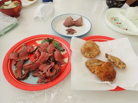 左からローストディア、焼きイノシシ、シカカツ