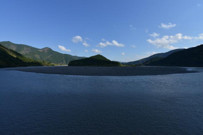 大井川と山の写真