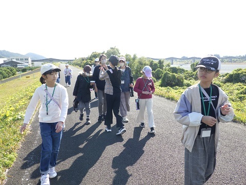土手の散策