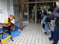 チェーンソー実演